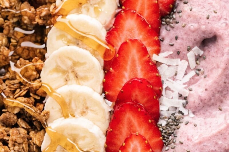 Strawberry Banana Smoothie Bowl